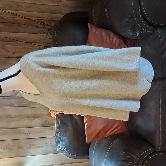 Jomes New York Women 100% Cashmere Soft, Luxurious Sweater in Grey Soft Sequin - Picture 3 of 8